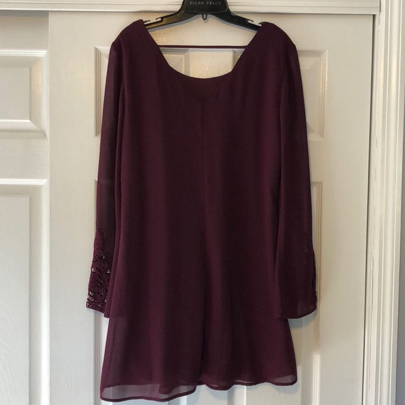 "Speechless", chiffon shift dress w/crochet bellsleeve & v-back - junior size M - Picture 8 of 11